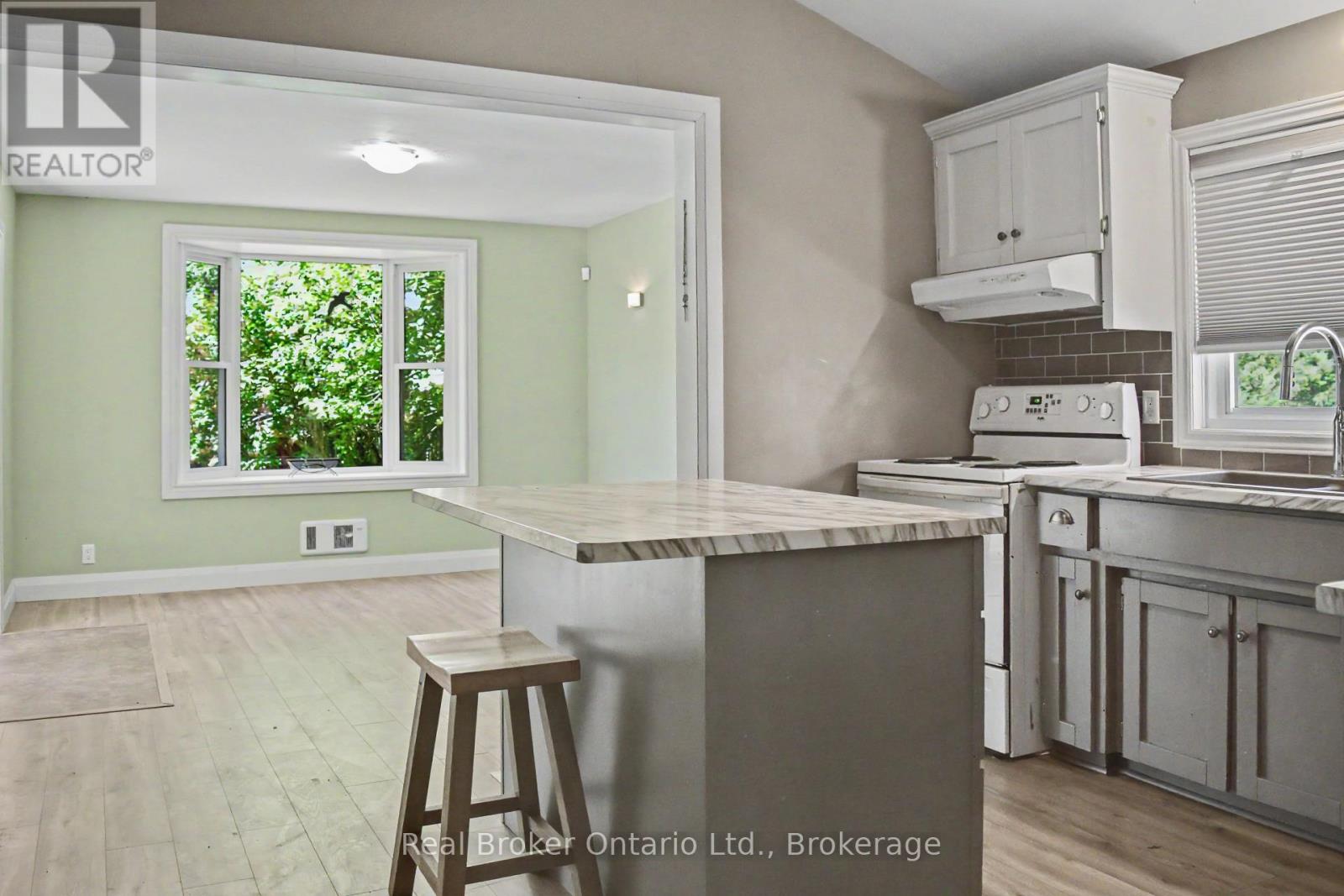 354 Goderich Street, Saugeen Shores, Ontario  N0H 2C1 - Photo 12 - X13411282