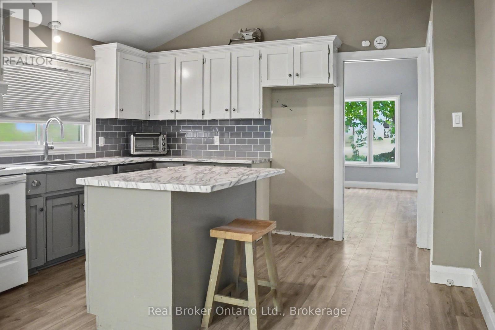 354 Goderich Street, Saugeen Shores, Ontario  N0H 2C1 - Photo 13 - X13411282