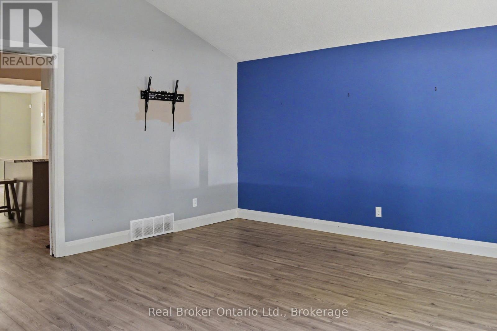354 Goderich Street, Saugeen Shores, Ontario  N0H 2C1 - Photo 5 - X13411282