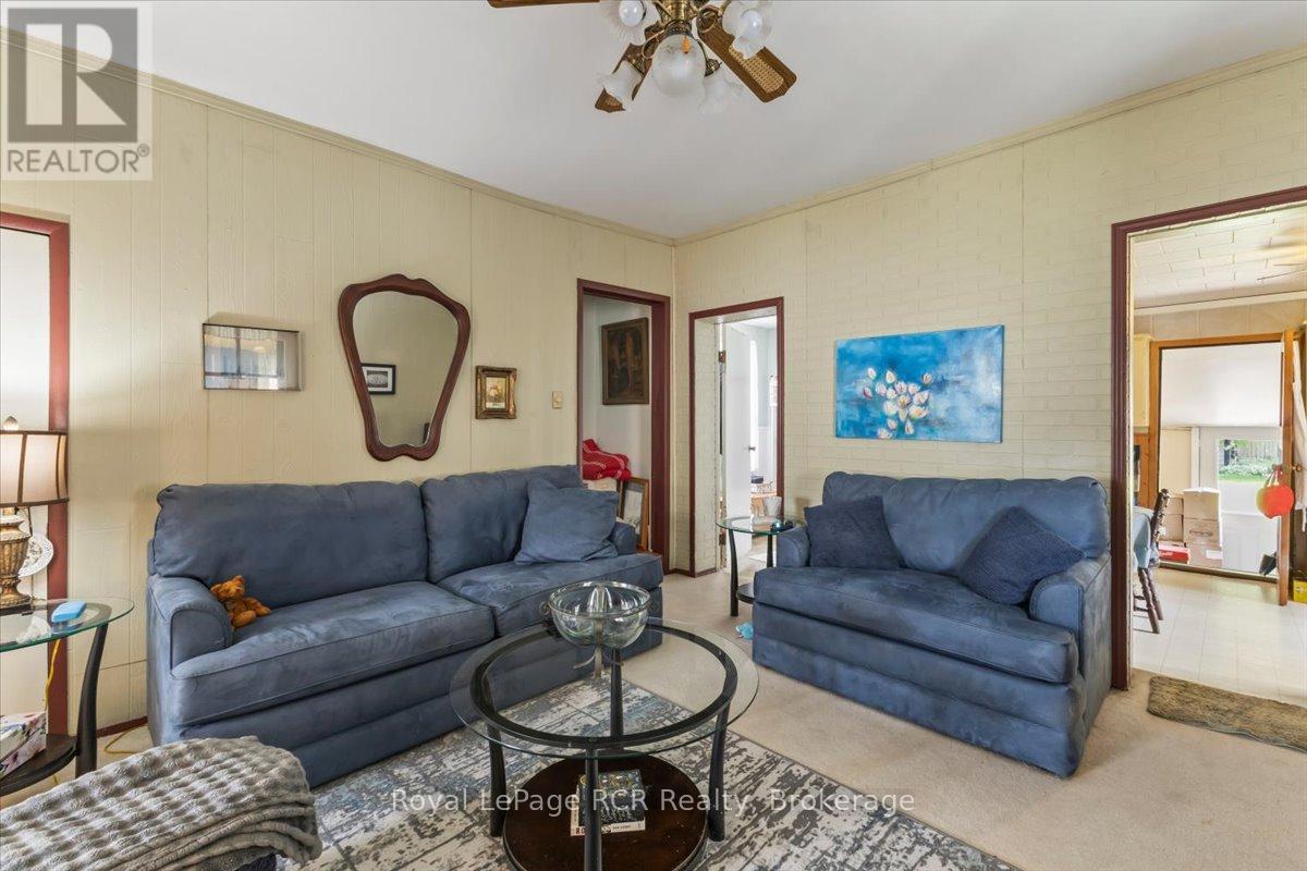 865 7th Avenue, Hanover, Ontario  N4N 2K3 - Photo 13 - X13411316