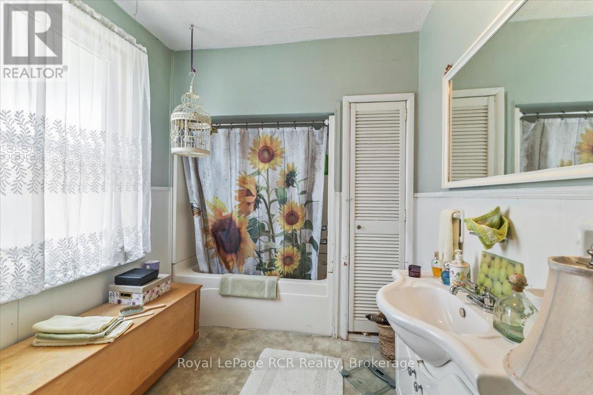 865 7th Avenue, Hanover, Ontario  N4N 2K3 - Photo 15 - X13411316