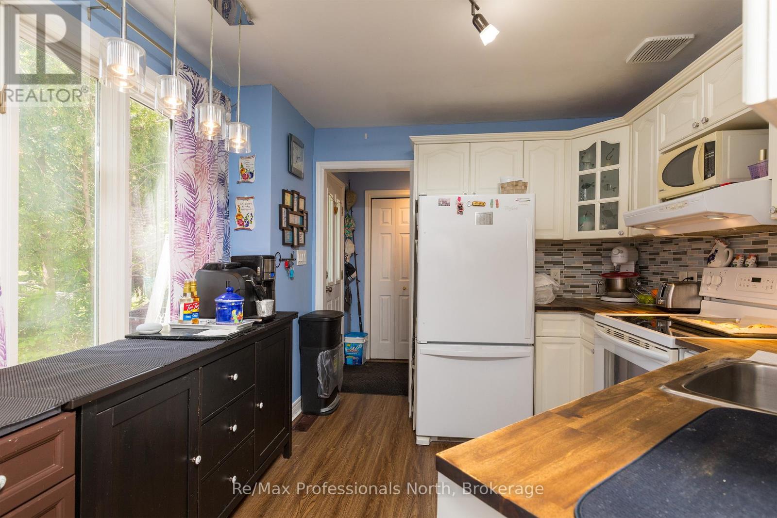340 James Street W, Gravenhurst, Ontario  P1P 1J7 - Photo 11 - X13411430
