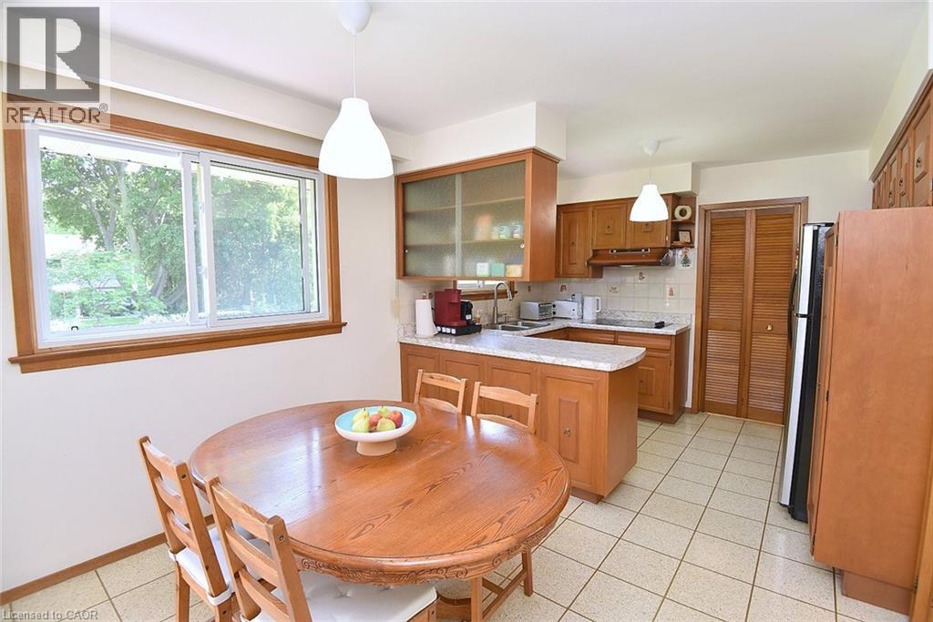 372 Fennell Avenue W, Hamilton, Ontario  L9C 1G4 - Photo 11 - 40837371