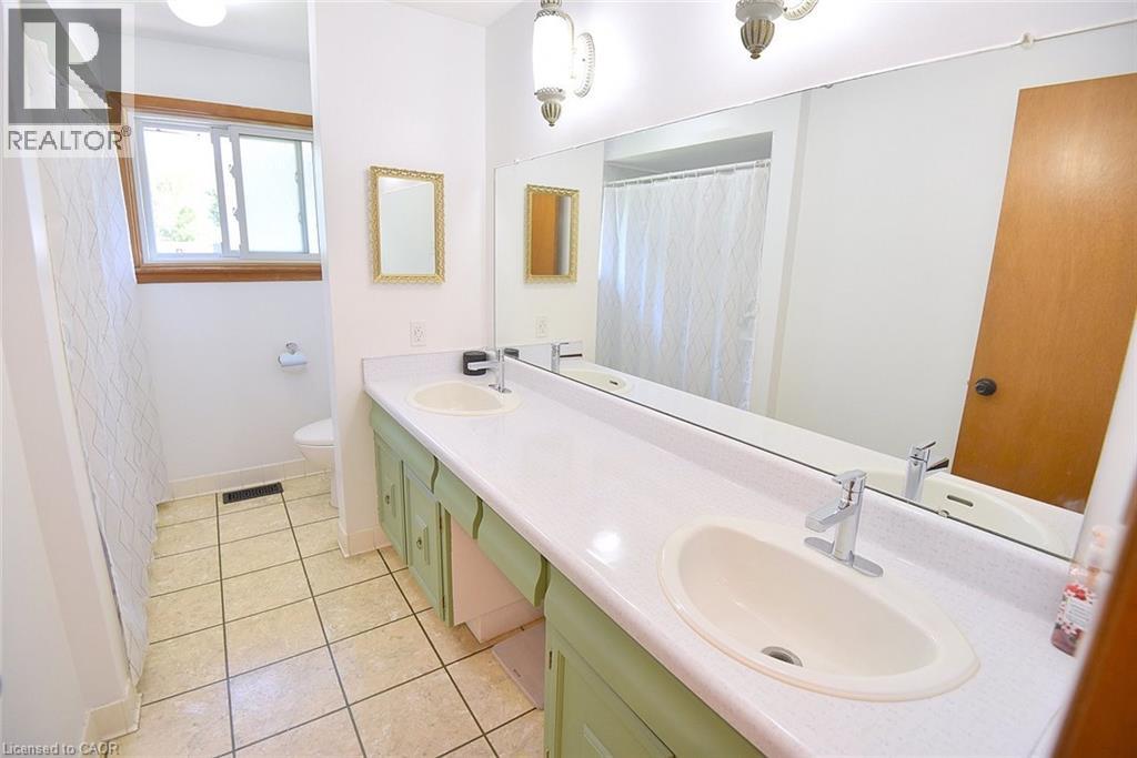 372 Fennell Avenue W, Hamilton, Ontario  L9C 1G4 - Photo 21 - 40837371