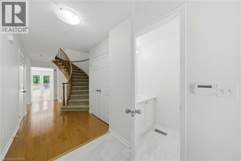 180 Lawrence Lane, Fonthill, Ontario  L2S 1E4 - Photo 4 - 40835121