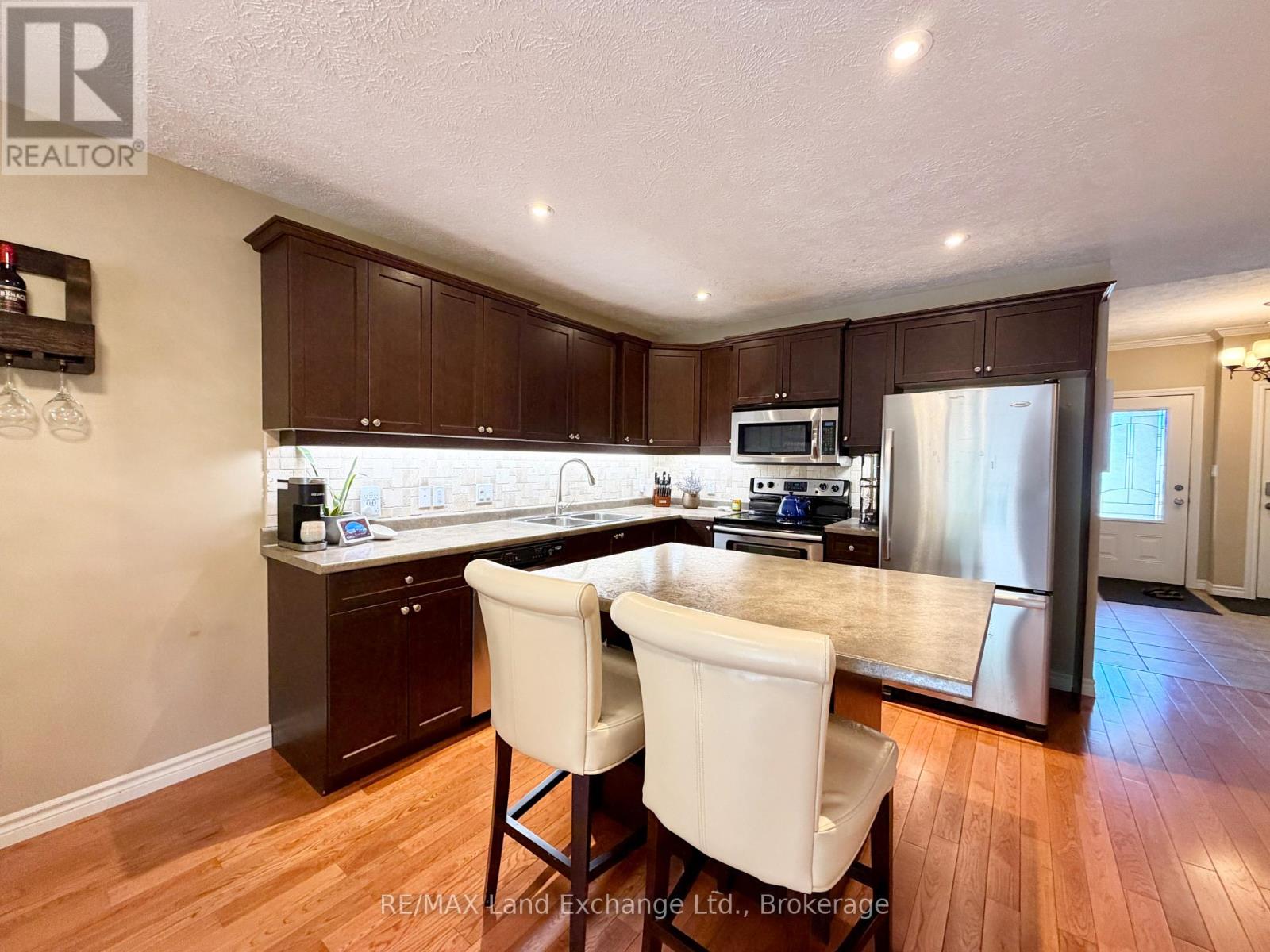 219 Stickel Street, Saugeen Shores, Ontario  N0H 2C1 - Photo 11 - X13413122