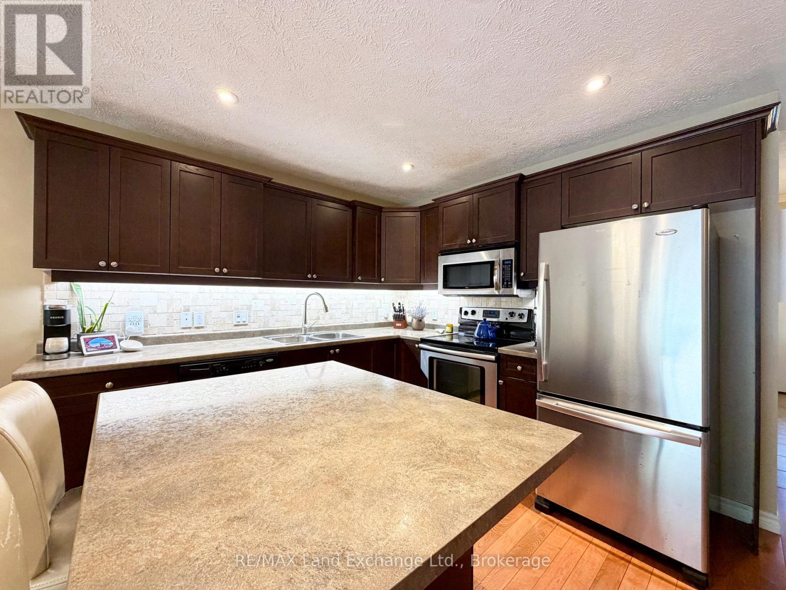 219 Stickel Street, Saugeen Shores, Ontario  N0H 2C1 - Photo 12 - X13413122