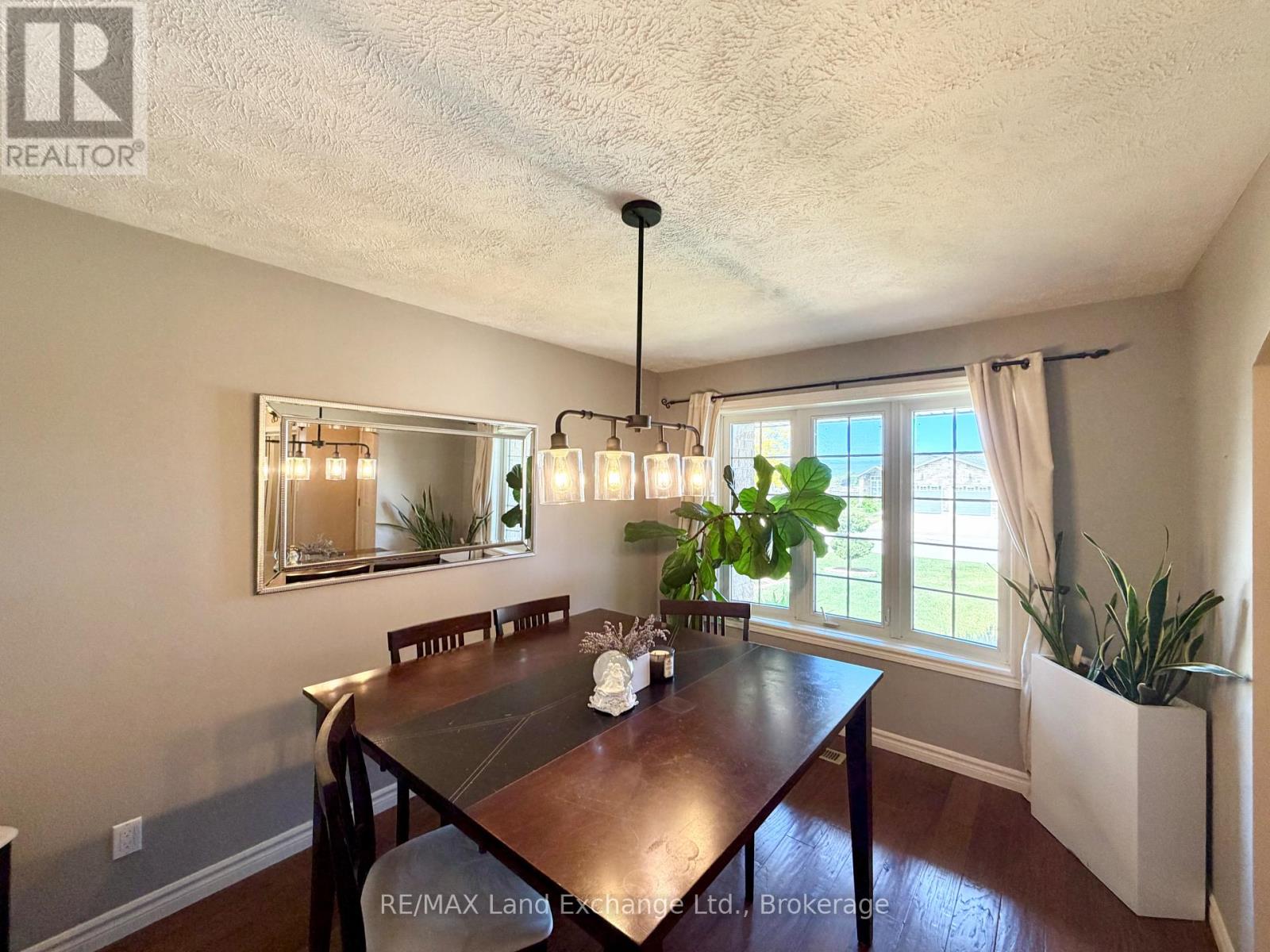 219 Stickel Street, Saugeen Shores, Ontario  N0H 2C1 - Photo 4 - X13413122