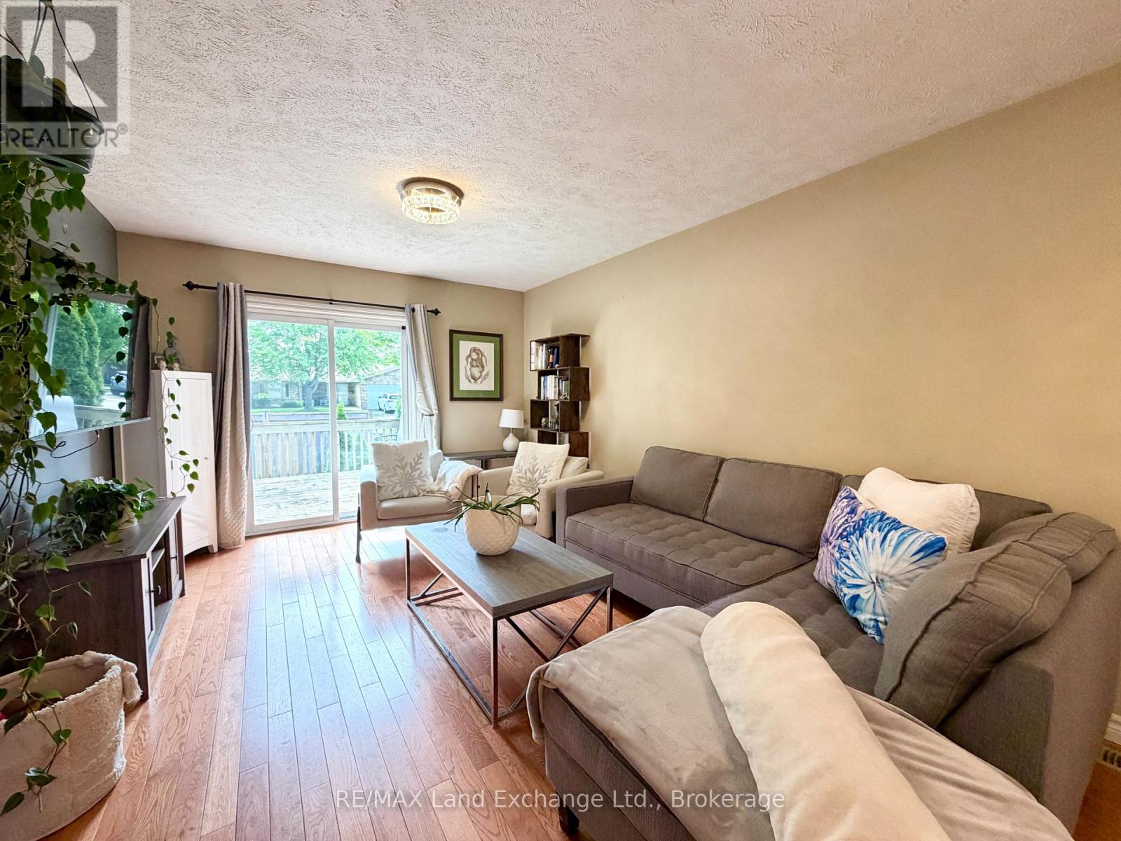 219 Stickel Street, Saugeen Shores, Ontario  N0H 2C1 - Photo 6 - X13413122