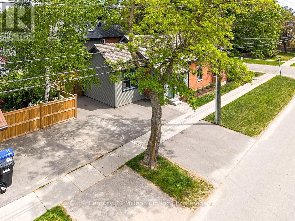 350 Birch Street, Collingwood, Ontario  L9Y 2V7 - Photo 5 - S13413294