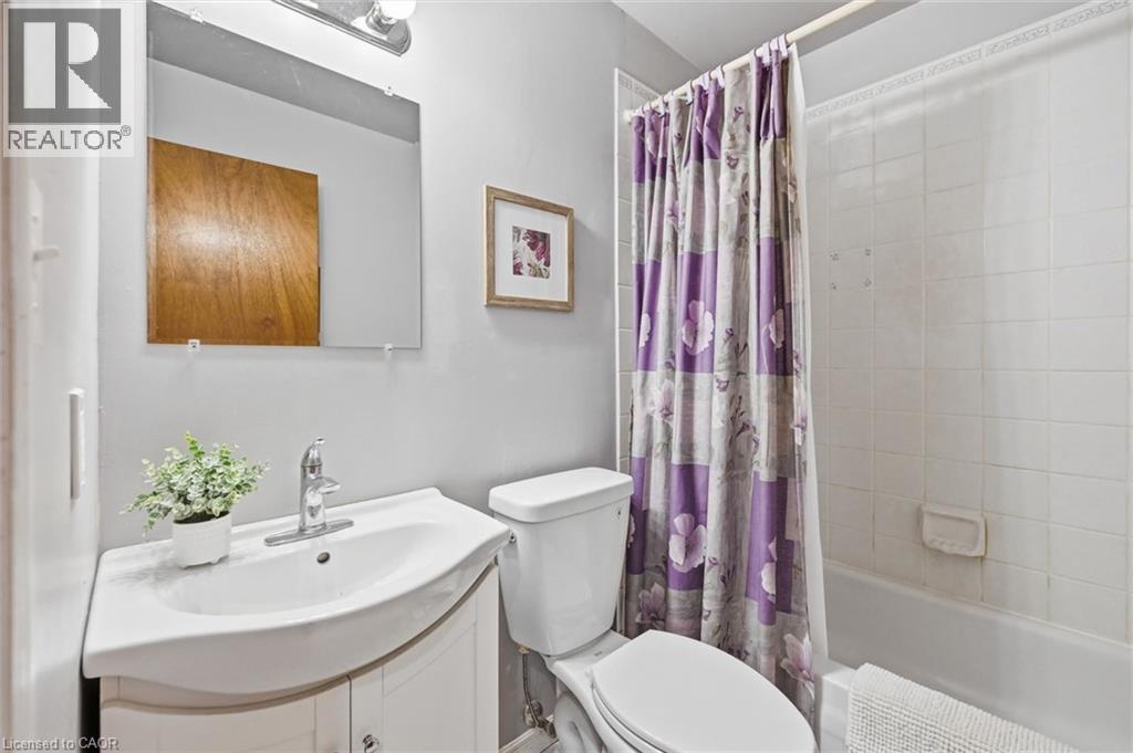 28 Rousseaux Street, Hamilton, Ontario  L9G 2W5 - Photo 16 - 40835755