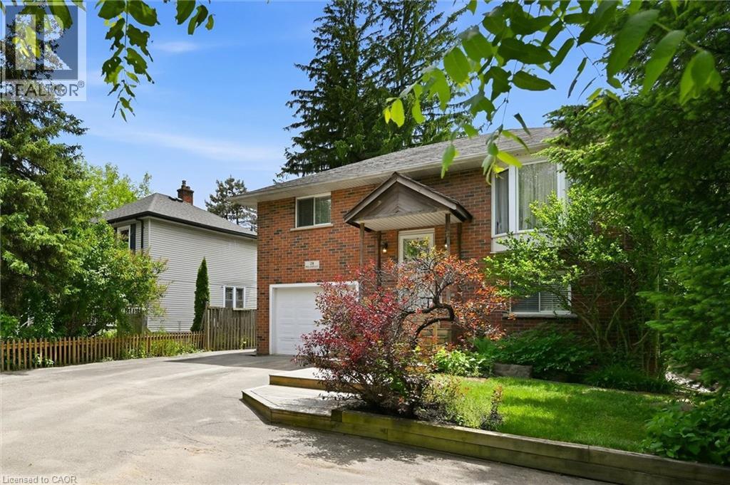 28 Rousseaux Street, Hamilton, Ontario  L9G 2W5 - Photo 3 - 40835755