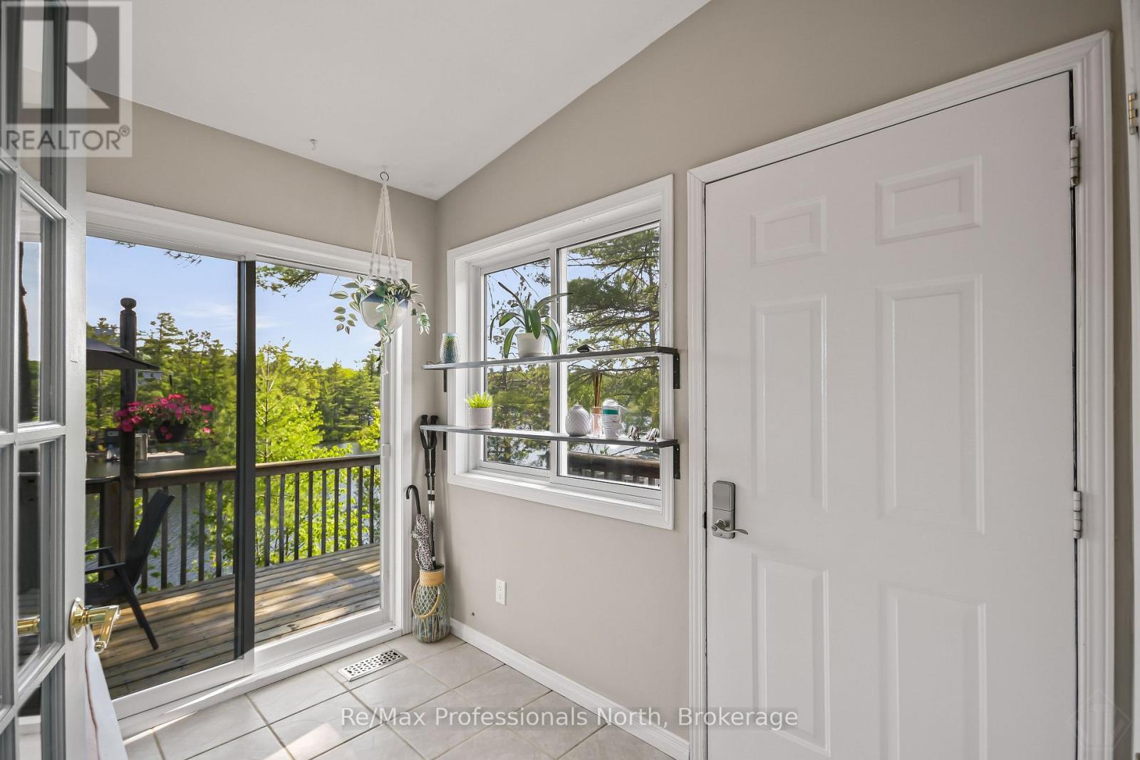 5 Pinetree Road, Gravenhurst, Ontario  P1P 0E2 - Photo 3 - X13413712