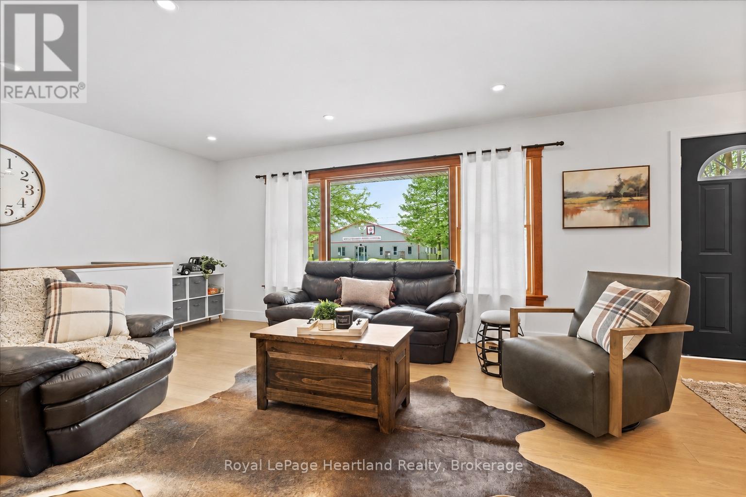 77 Chalk Street N, Huron East, Ontario  N0K 1W0 - Photo 10 - X13413782