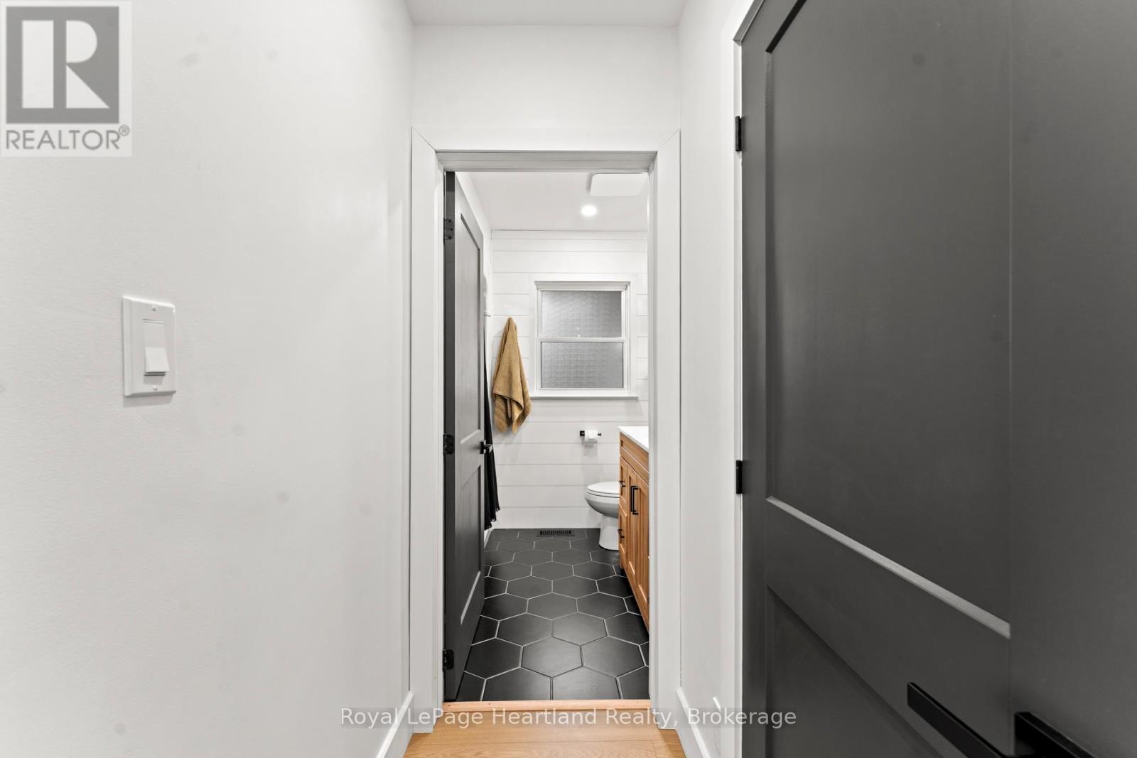 77 Chalk Street N, Huron East, Ontario  N0K 1W0 - Photo 15 - X13413782