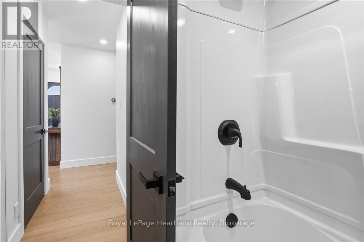 77 Chalk Street N, Huron East, Ontario  N0K 1W0 - Photo 17 - X13413782