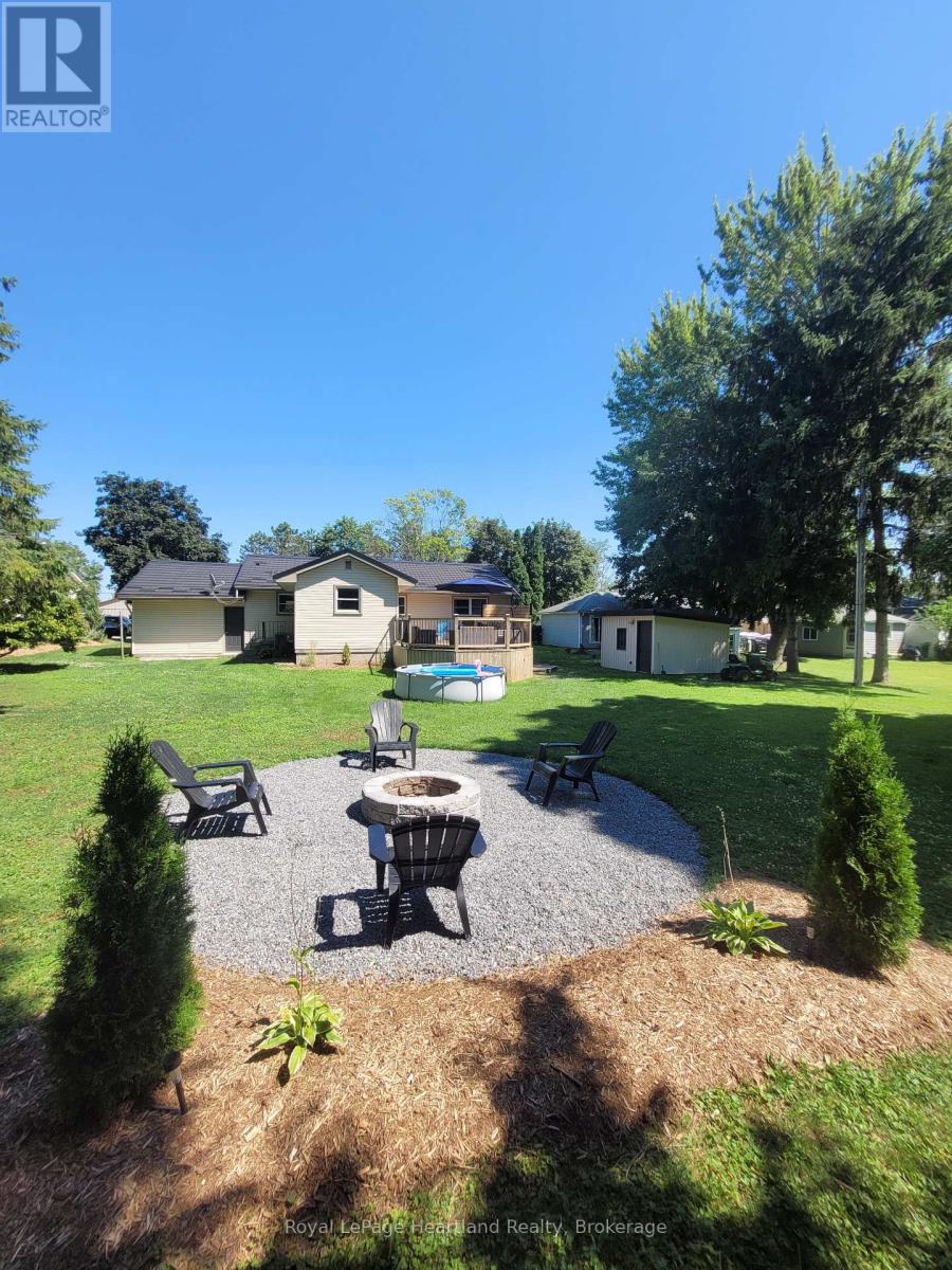 77 Chalk Street N, Huron East, Ontario  N0K 1W0 - Photo 4 - X13413782