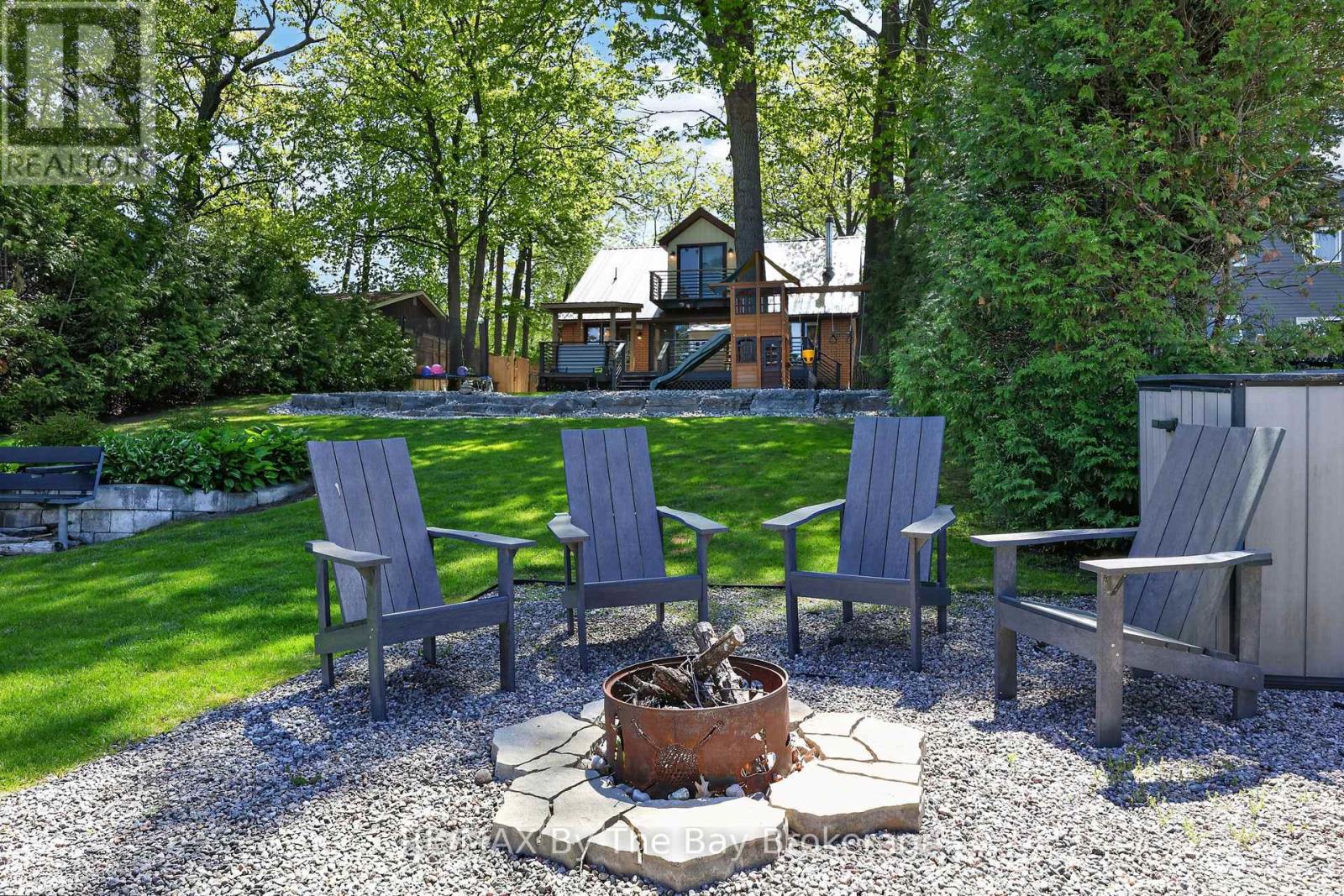 1416 River Road W, Wasaga Beach, Ontario  L9Z 2W5 - Photo 3 - S13413854