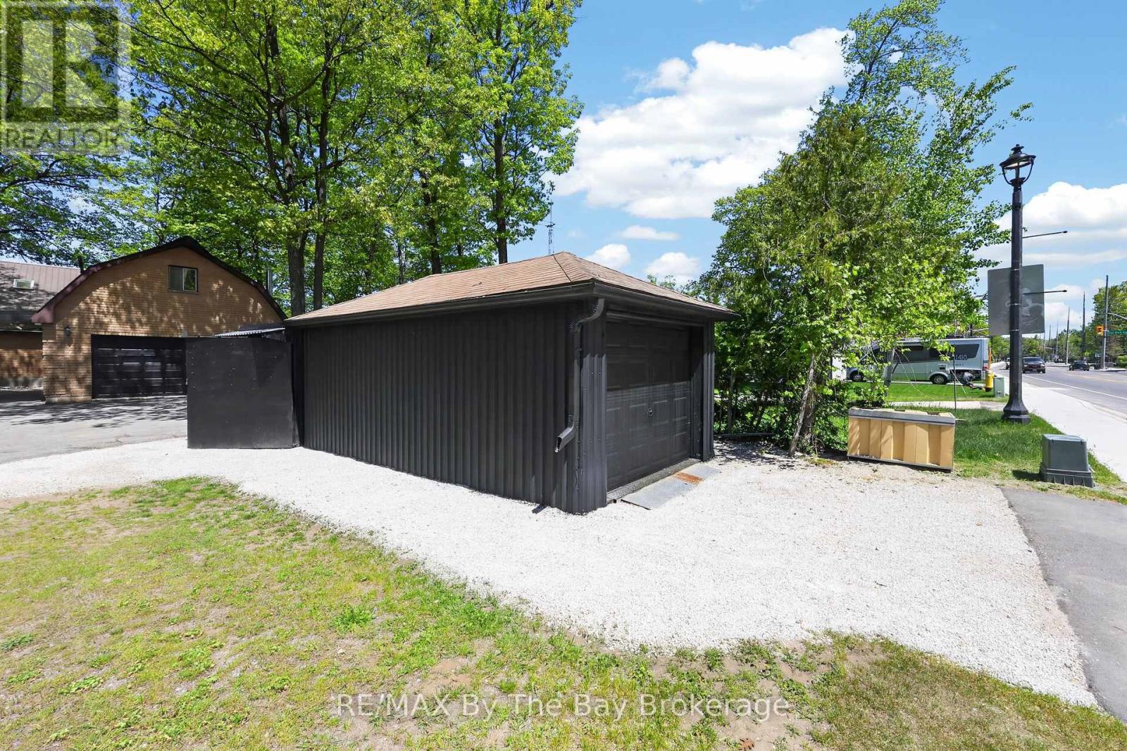 1416 River Road W, Wasaga Beach, Ontario  L9Z 2W5 - Photo 50 - S13413854