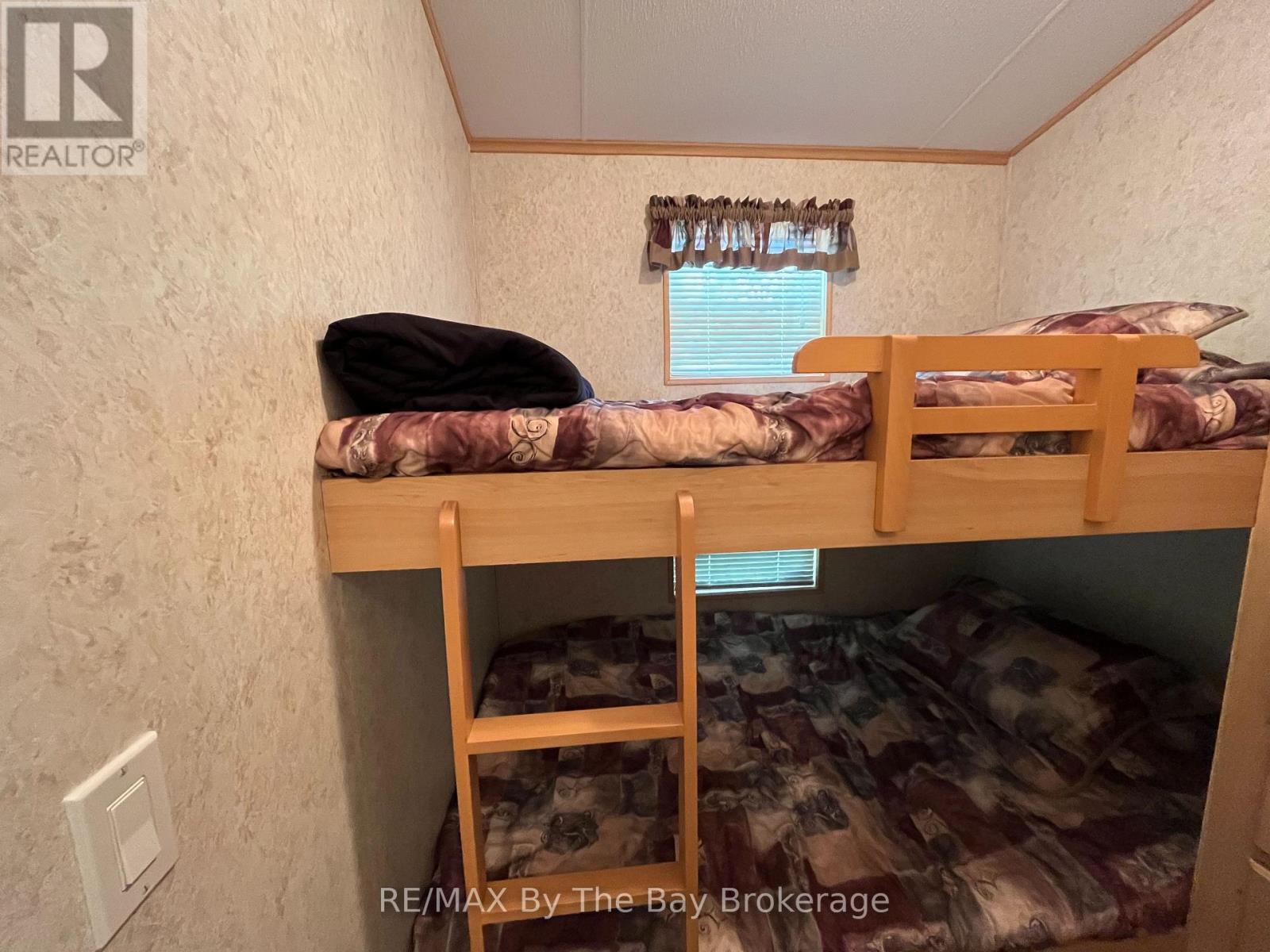 247 - 85 Theme Park Drive, Wasaga Beach, Ontario  L9Z 1X7 - Photo 11 - S13414154