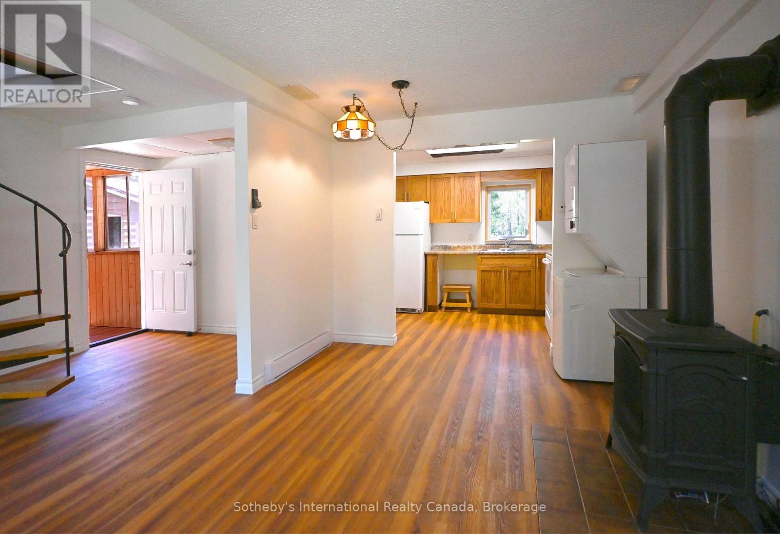 1072 Holiday Park Drive, Bracebridge, Ontario  P1L 1W9 - Photo 10 - X13414046