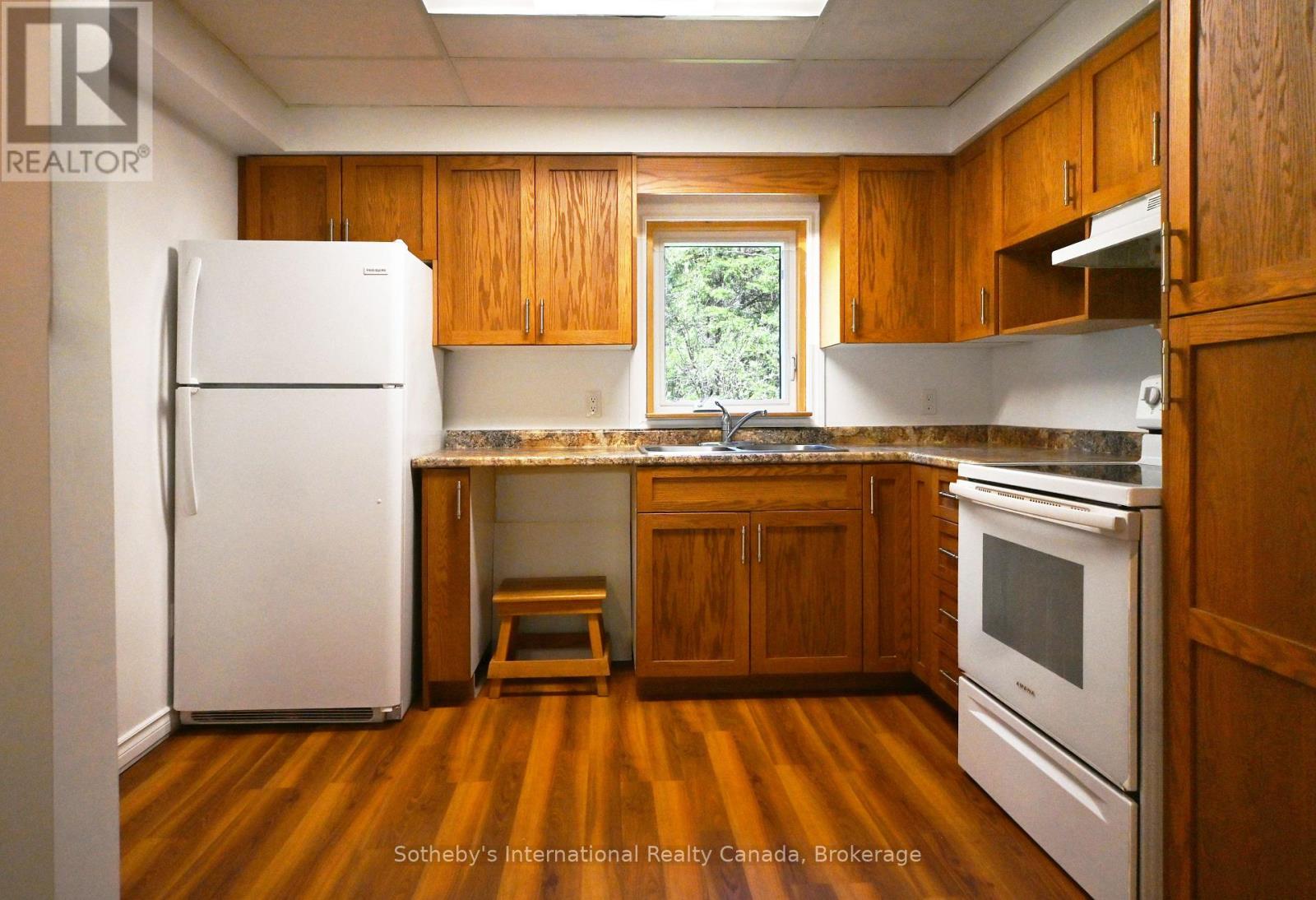 1072 Holiday Park Drive, Bracebridge, Ontario  P1L 1W9 - Photo 12 - X13414046