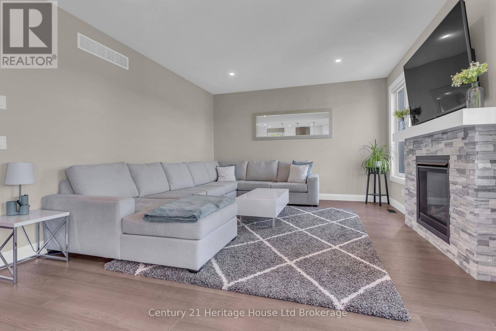 18 Thompson Court, Tillsonburg, Ontario  N4G 0G3 - Photo 8 - X13414322