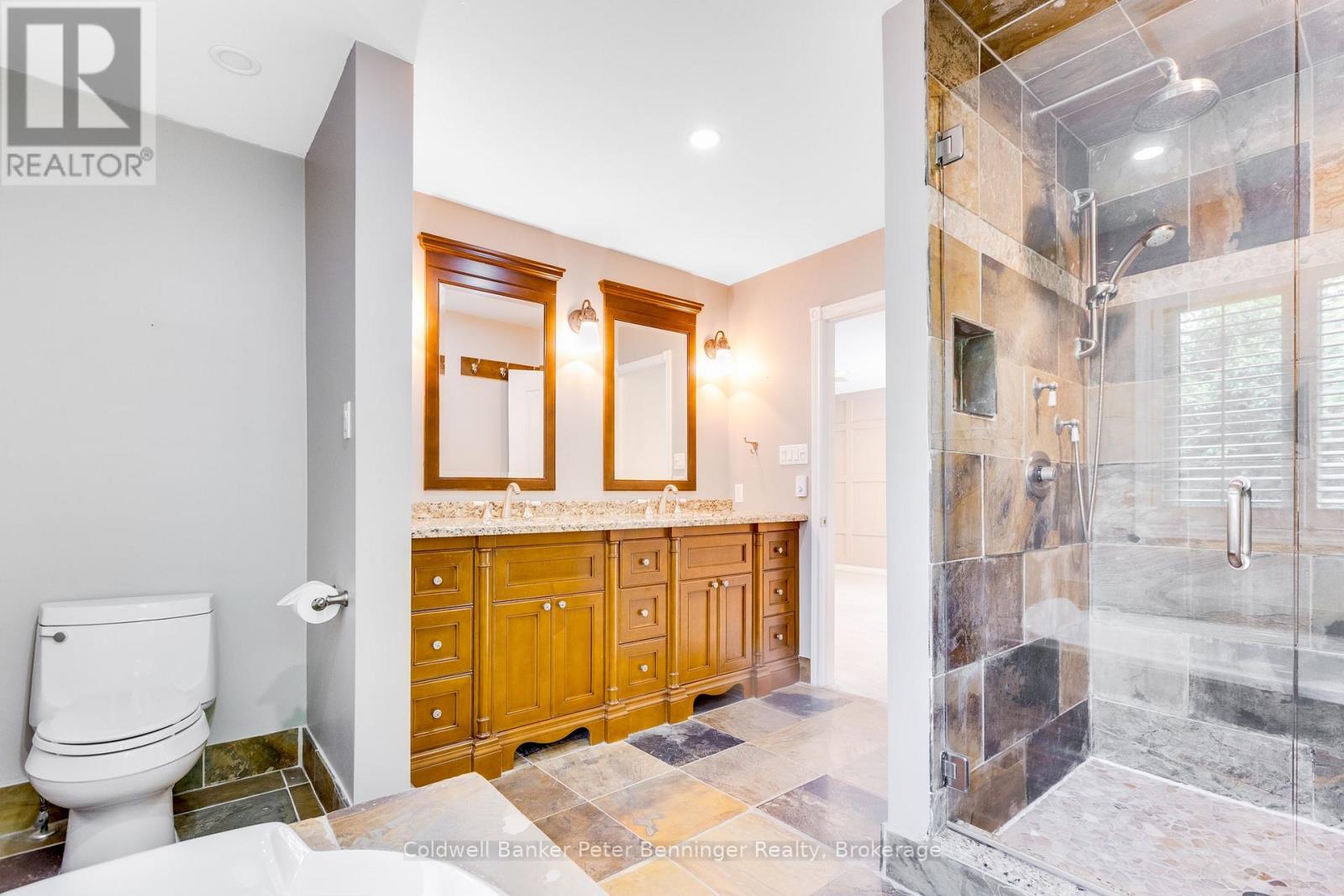 152 Treegrove Circle, Aurora, Ontario  L4G 6M1 - Photo 22 - N13414338