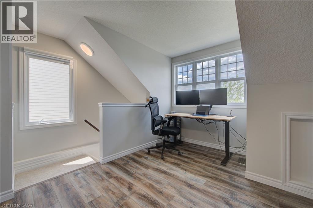 729 Keats Way, Waterloo, Ontario  N2T 2Y2 - Photo 24 - 40837561