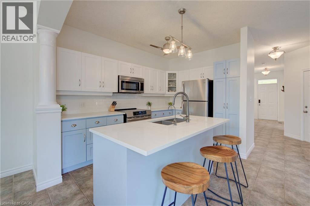 729 Keats Way, Waterloo, Ontario  N2T 2Y2 - Photo 4 - 40837561