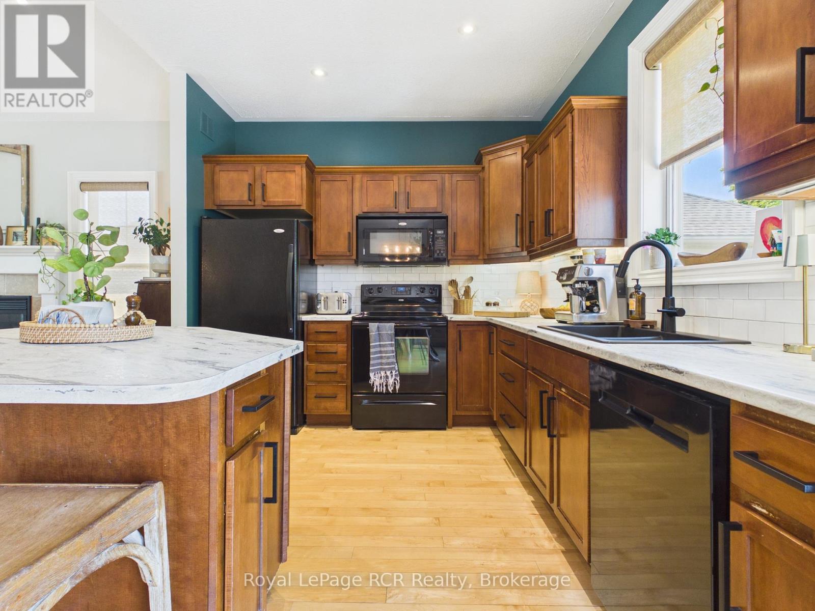 350 Stickel Street, Saugeen Shores, Ontario  N0H 2C1 - Photo 13 - X13415008