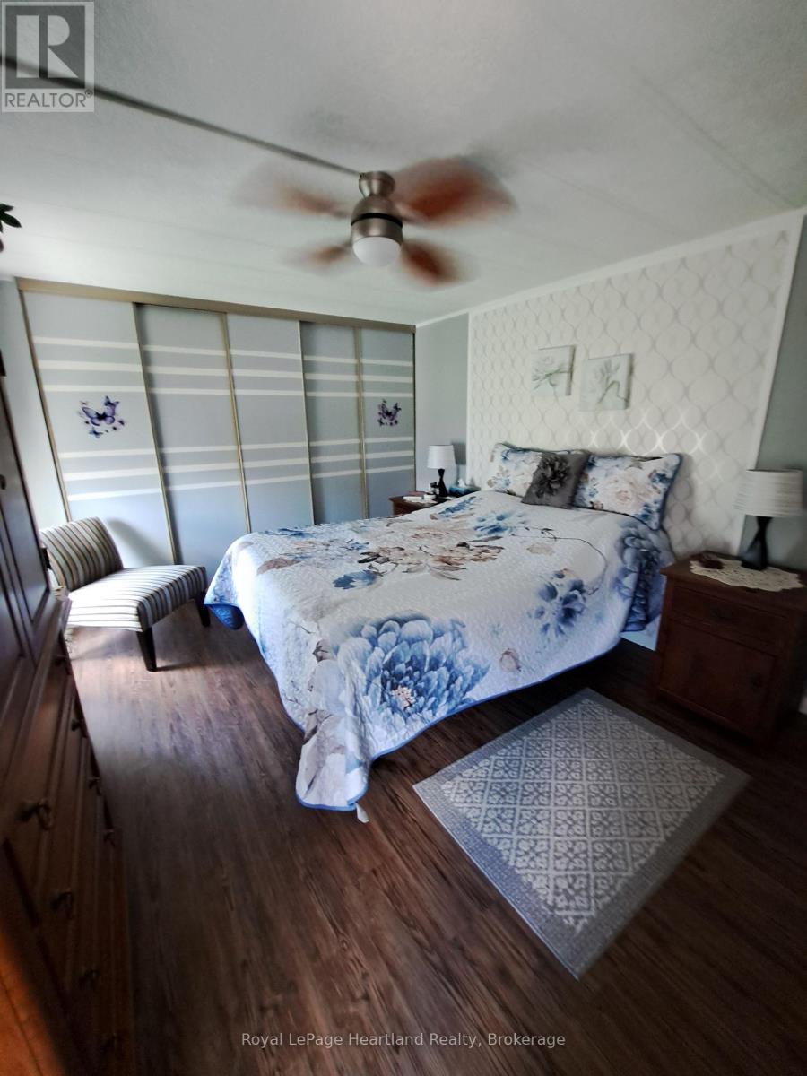 27 Stewart Street, Strathroy-Caradoc, Ontario  N7G 1A1 - Photo 11 - X13415844