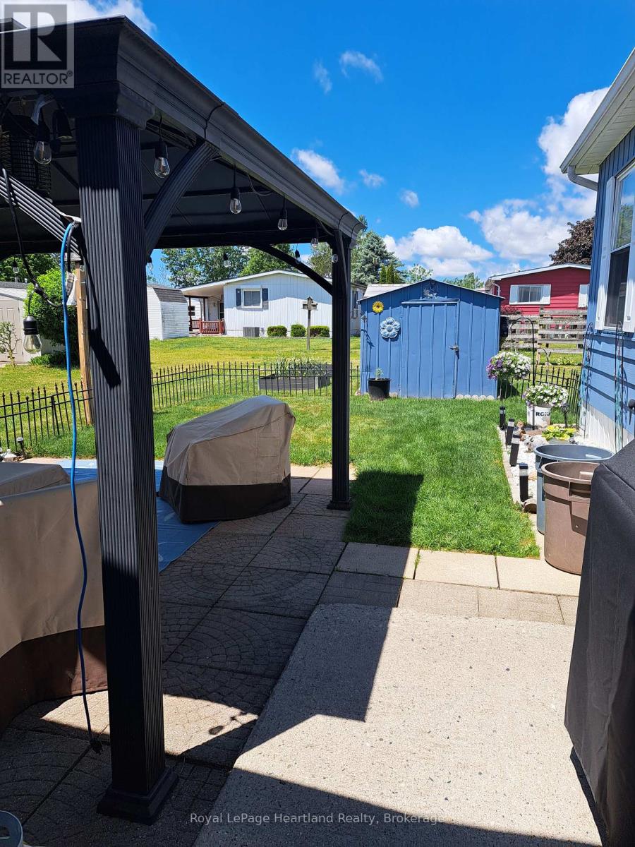27 Stewart Street, Strathroy-Caradoc, Ontario  N7G 1A1 - Photo 14 - X13415844