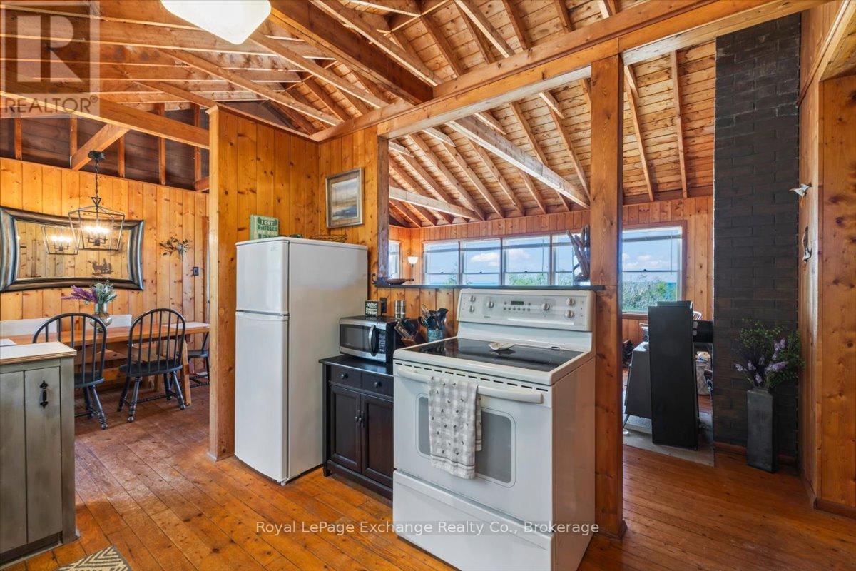 378 6 Concession W, Huron-Kinloss, Ontario  N2Z 2X7 - Photo 12 - X13416076