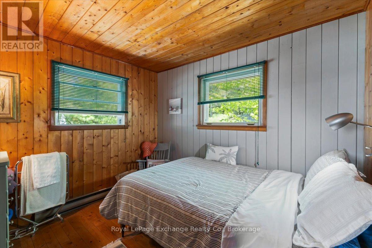 378 6 Concession W, Huron-Kinloss, Ontario  N2Z 2X7 - Photo 15 - X13416076