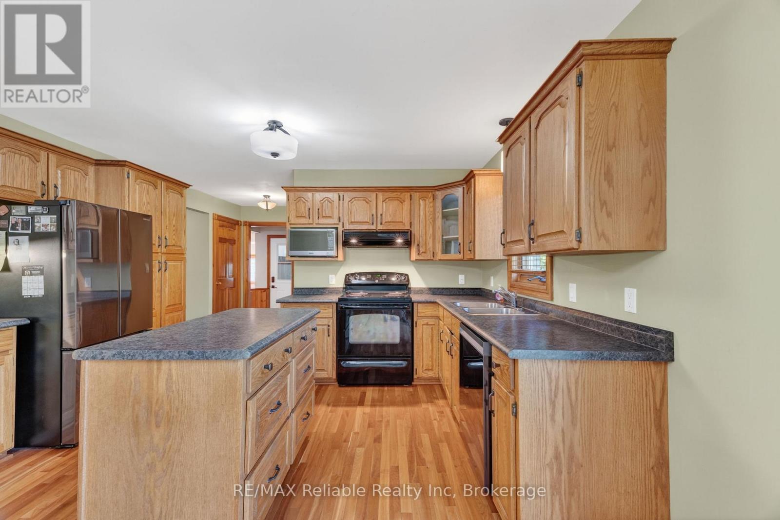 76 William Street, Huron East, Ontario  N0K 1G0 - Photo 12 - X13416150