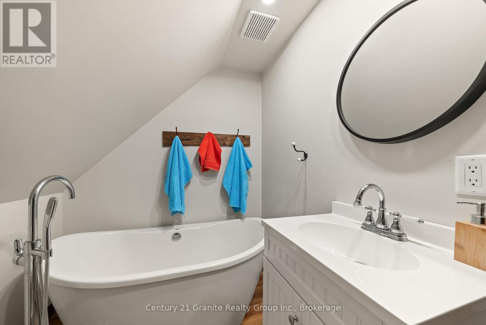 19221 Highway 118, Highlands East, Ontario  K0M 1S0 - Photo 40 - X13416228