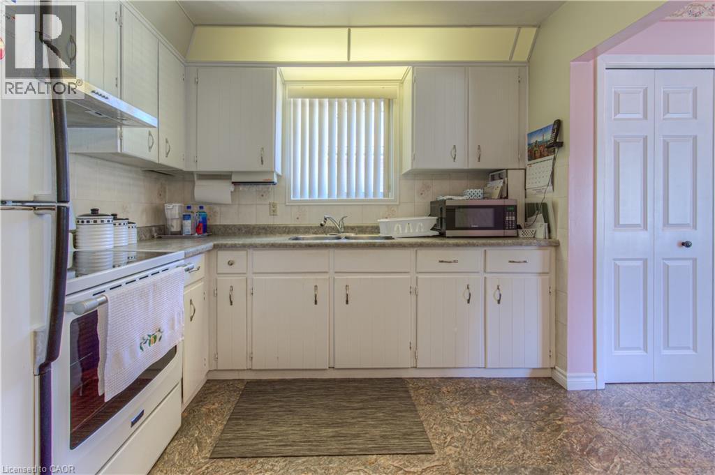 1227 Valentine Drive, Cambridge, Ontario  N3H 2P1 - Photo 15 - 40837906