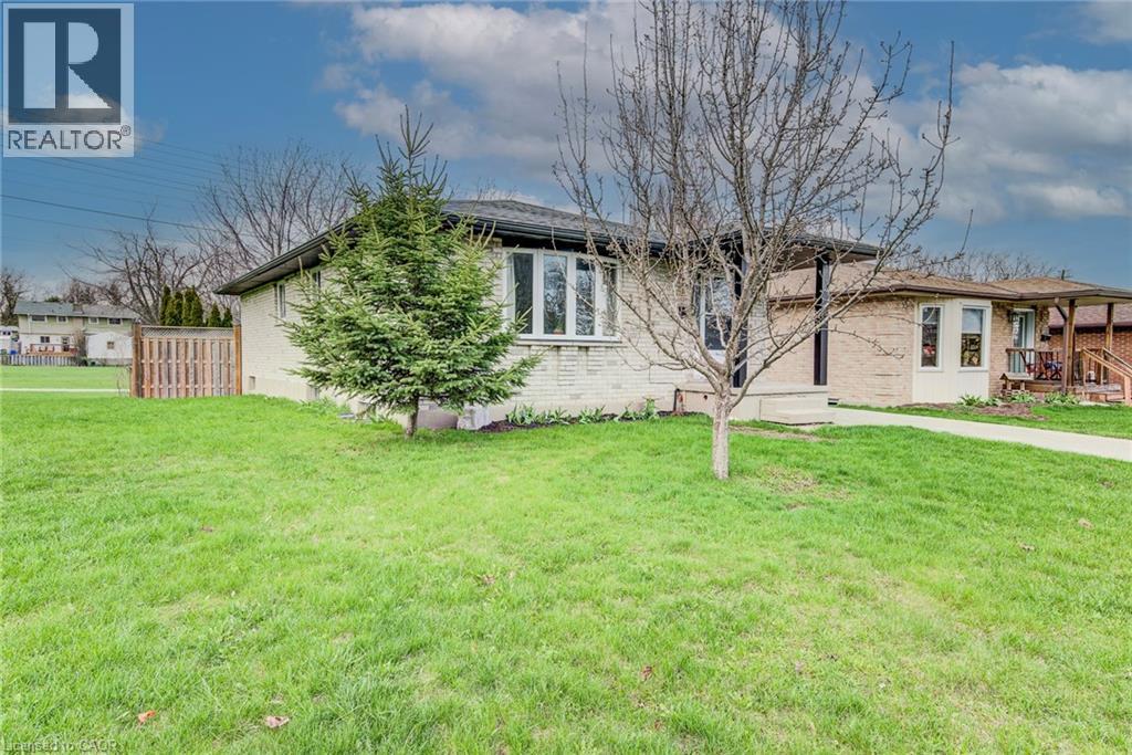 183 Dinison Crescent, Kitchener, Ontario  N2E 2S6 - Photo 2 - 40837646