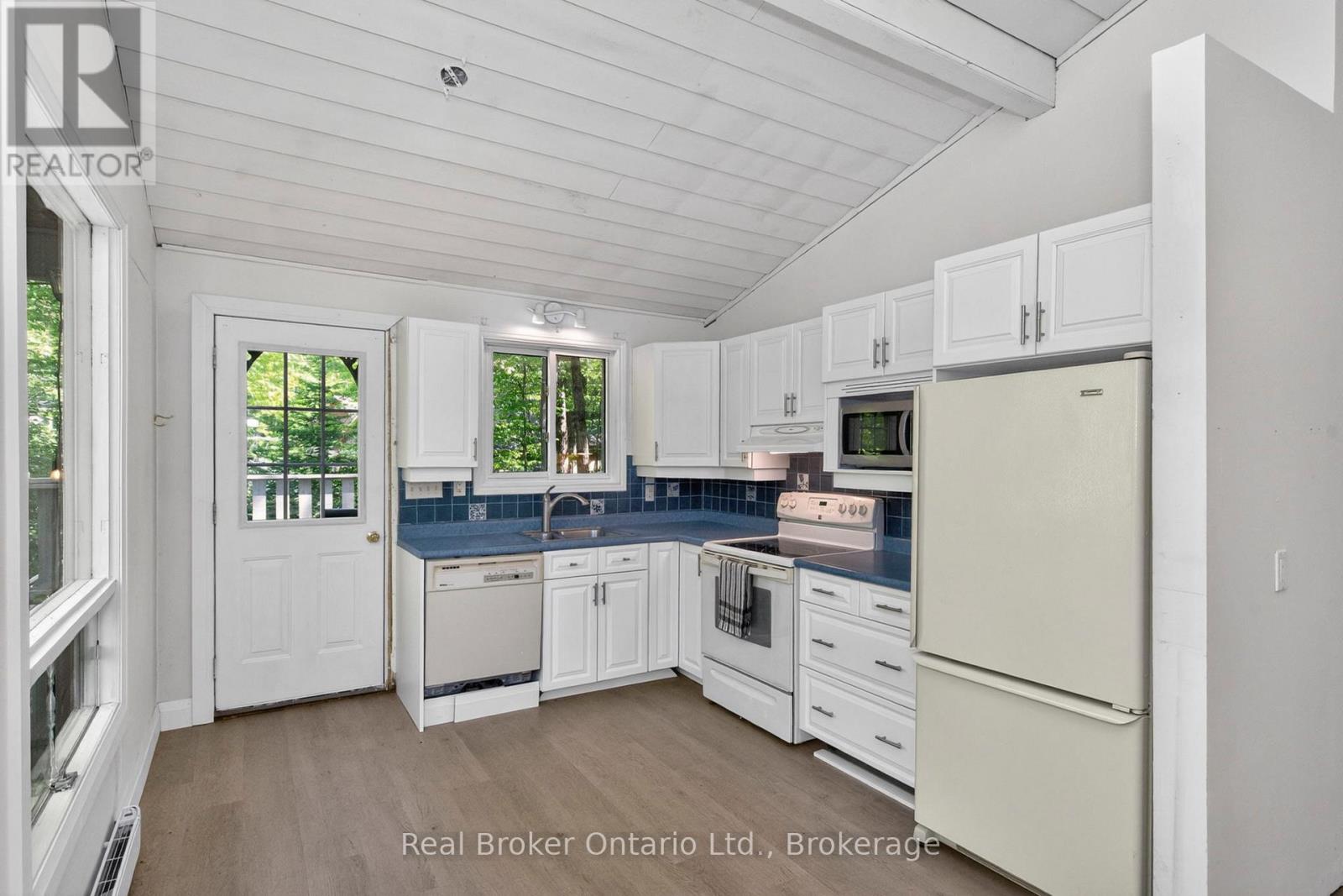 208 Desroches Trail, Tiny, Ontario  L9M 0H9 - Photo 6 - S13416898
