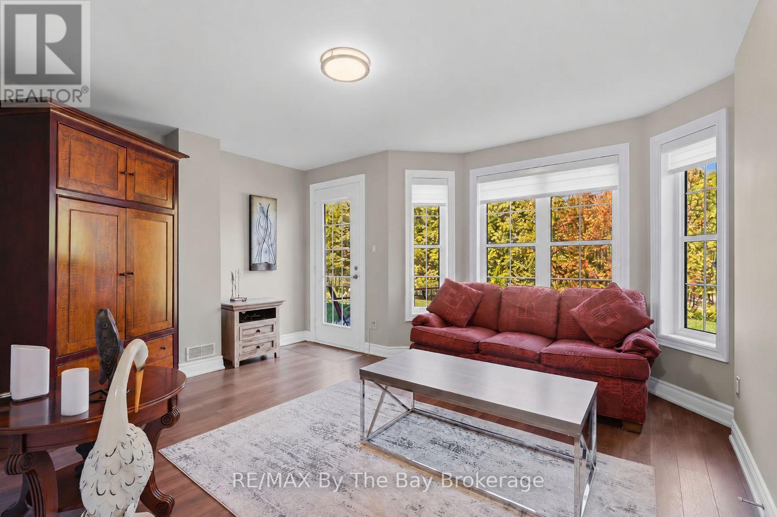 127 Wycliffe Cove, Tay, Ontario  L0K 2A0 - Photo 11 - S13416968