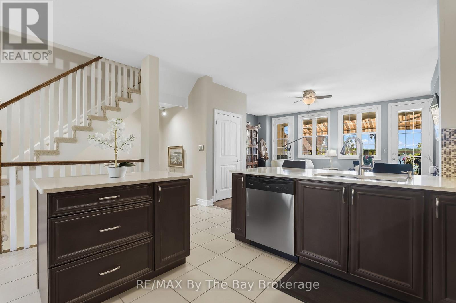 127 Wycliffe Cove, Tay, Ontario  L0K 2A0 - Photo 15 - S13416968