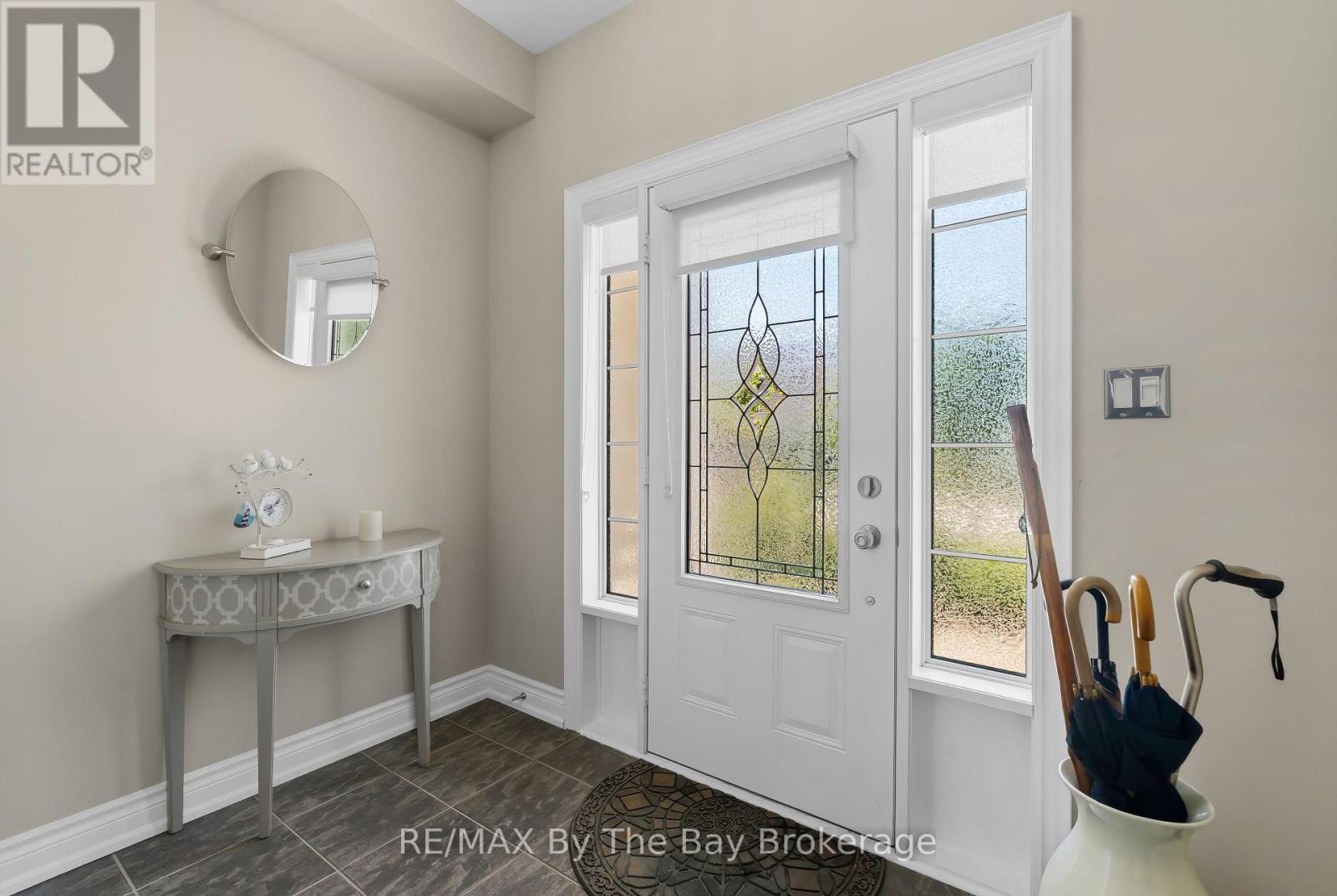 127 Wycliffe Cove, Tay, Ontario  L0K 2A0 - Photo 4 - S13416968
