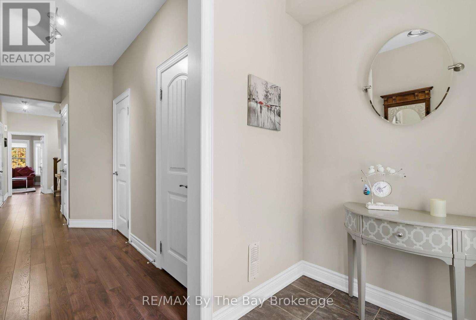 127 Wycliffe Cove, Tay, Ontario  L0K 2A0 - Photo 5 - S13416968