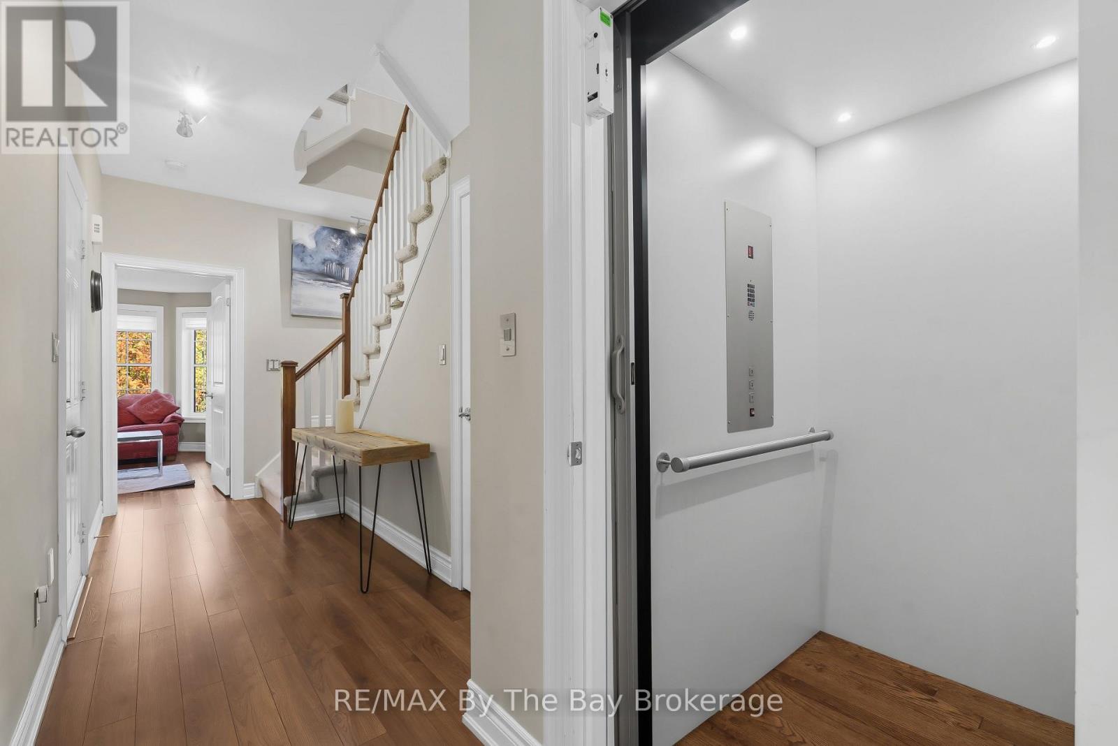 127 Wycliffe Cove, Tay, Ontario  L0K 2A0 - Photo 6 - S13416968