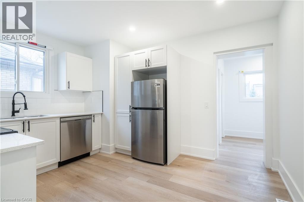 204 Balsam Avenue S, Hamilton, Ontario  L8M 3B8 - Photo 24 - 40837365