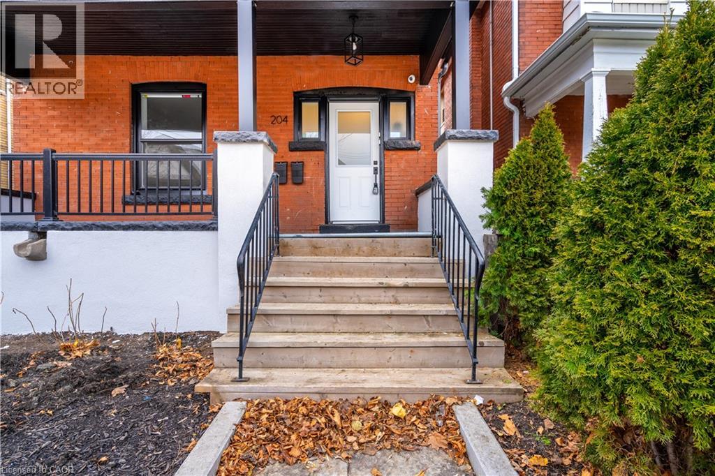 204 Balsam Avenue S, Hamilton, Ontario  L8M 3B8 - Photo 3 - 40837365