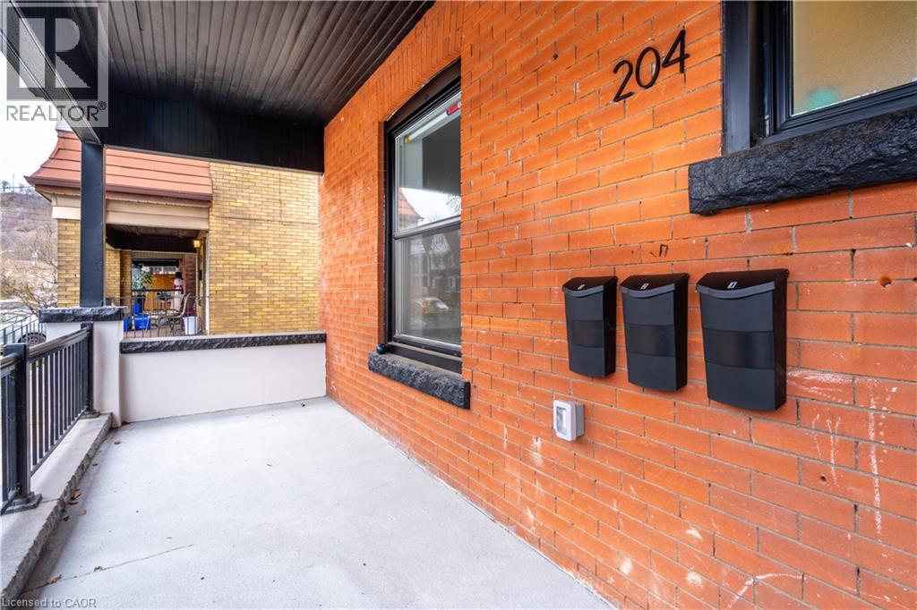 204 Balsam Avenue S, Hamilton, Ontario  L8M 3B8 - Photo 4 - 40837365