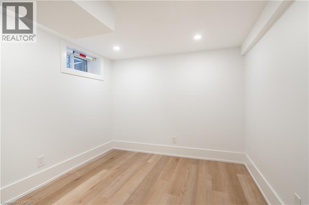 204 Balsam Avenue S, Hamilton, Ontario  L8M 3B8 - Photo 41 - 40837365