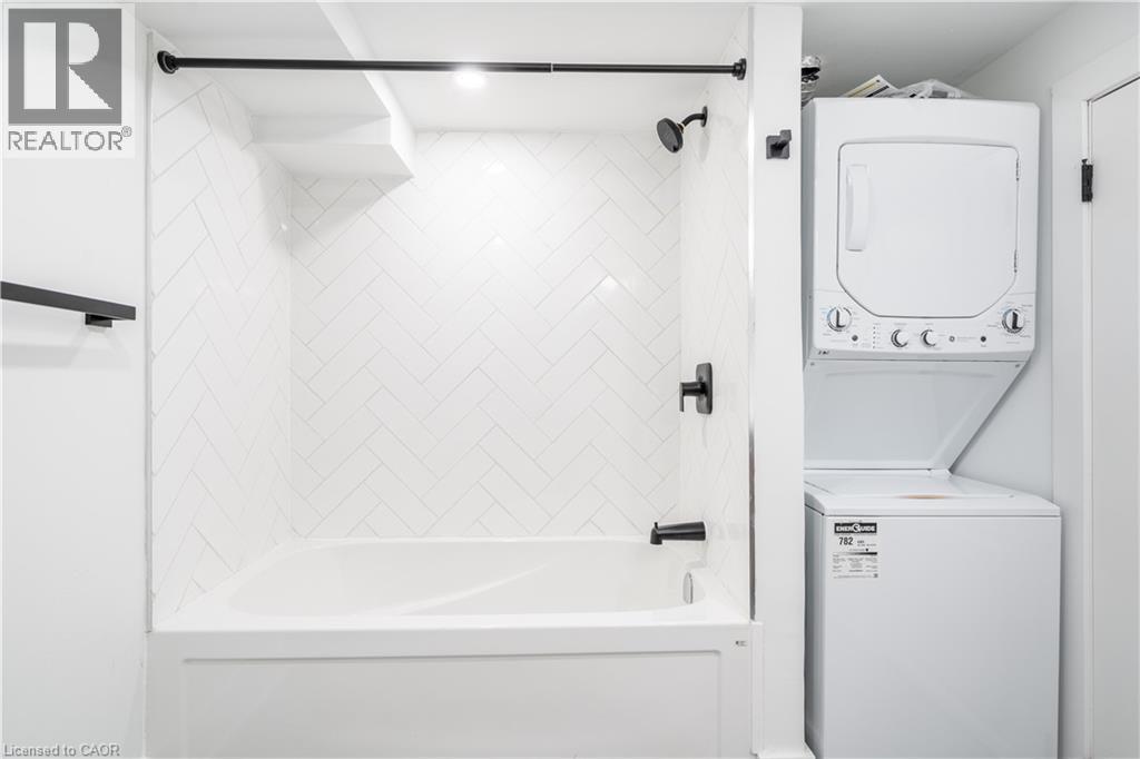204 Balsam Avenue S, Hamilton, Ontario  L8M 3B8 - Photo 43 - 40837365